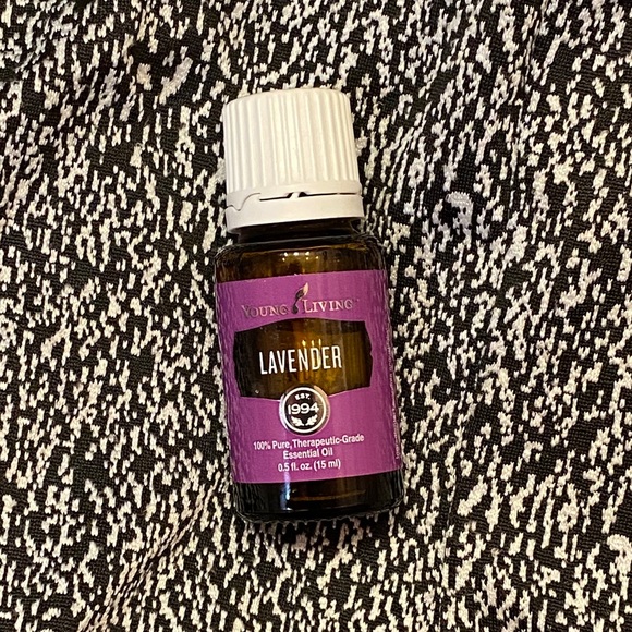 Young Living Lavender Essential Oil New - Picture 2 of 2